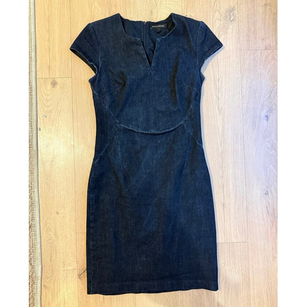 Banana Republic Denim Sheath Dress Size 4 Dark Wash Short Sleeve